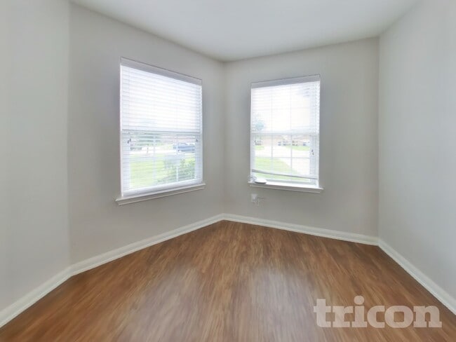 Photo - 2321 Oyster Bay Ave