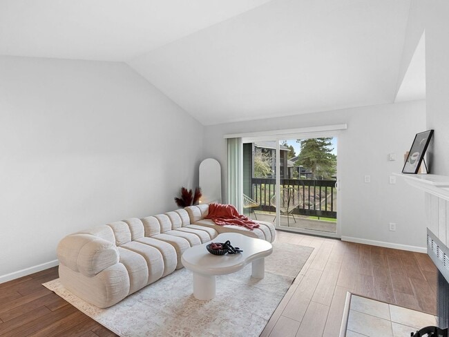 Photo - 1-bedroom, 1-bath condo in the heart of Murrayhill Unit N5