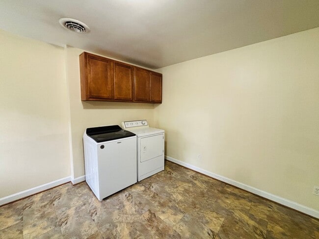 Photo - 613 Dehart St Unit A