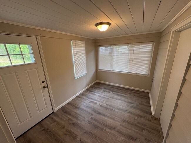 211 Frost Ave