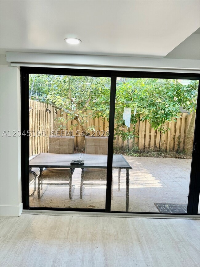Photo - 8010 NW 27th St