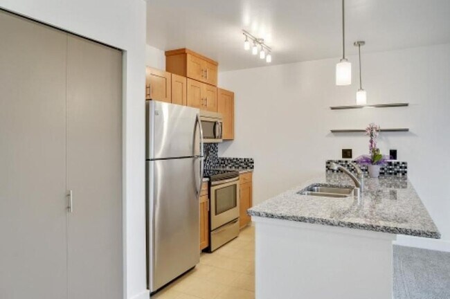 Photo - 1 bedroom in Seattle WA 98121 Unit 525