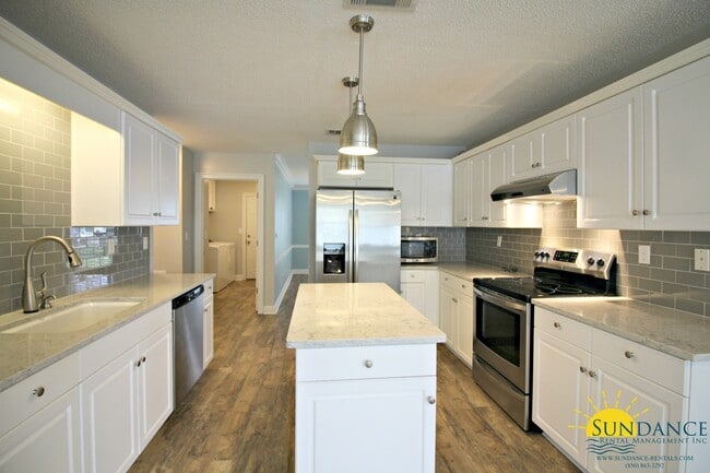 Photo - Stunning 4 Bedroom Home in Niceville