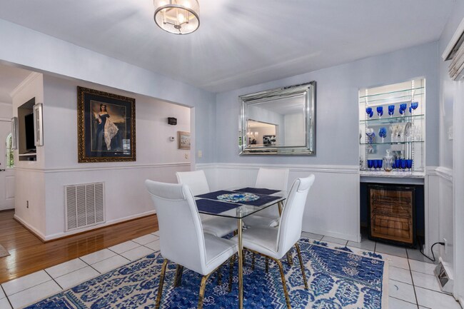 Photo - 1109 Leeward Ave Unit A