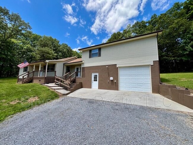 Photo - 1719 Reed Rd