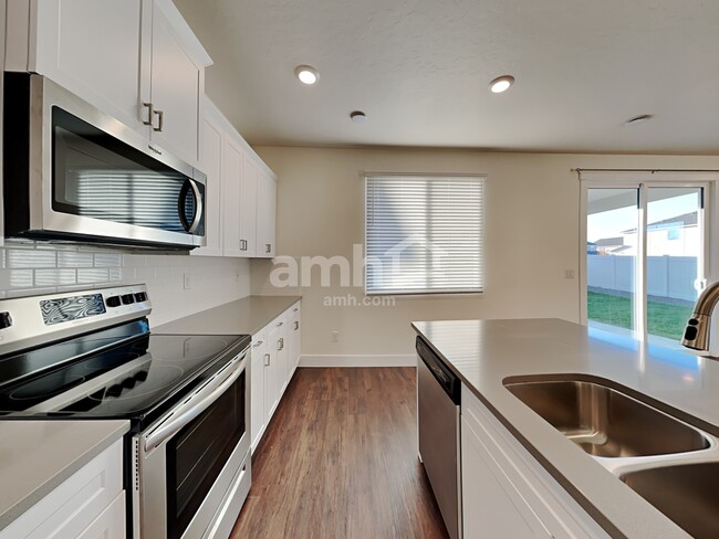 Photo - 1003 Jillian Ave