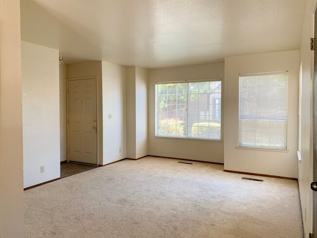 Photo - 1041 Pear Ct Unit 3
