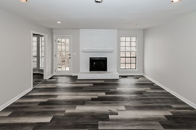 Building Photo - Fantastic Home in Birmingham