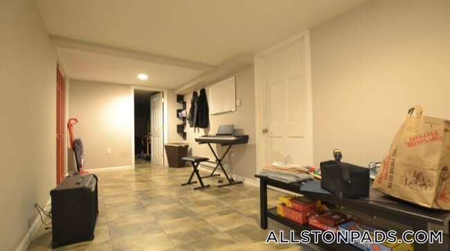 Building Photo - 45 Allston St