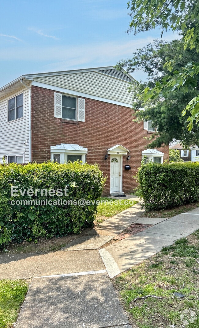 Building Photo - 1382 Ironwood St Rental