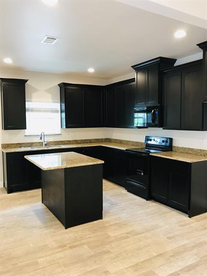 Photo - 2812 Bourland St