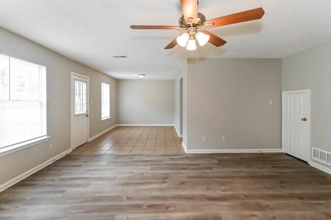 Photo - 4838 Mistic Lake Dr