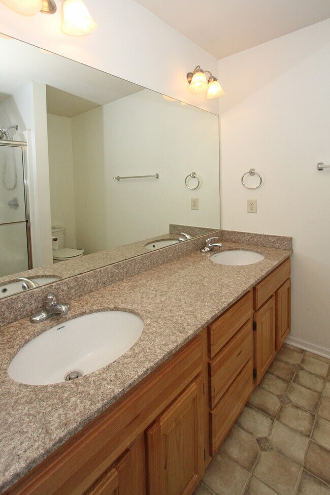 Photo - 6028 Glenbrook Ln