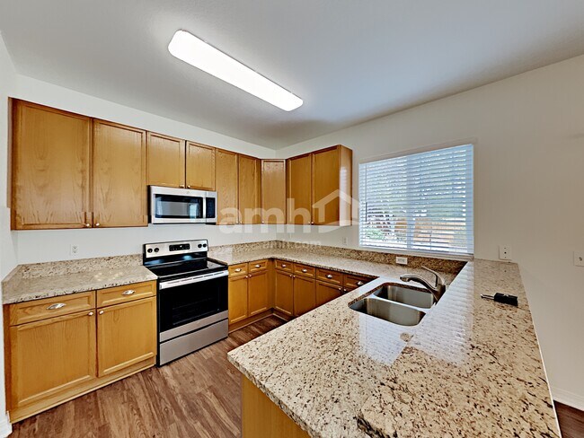 Photo - 2542 S Genoa St