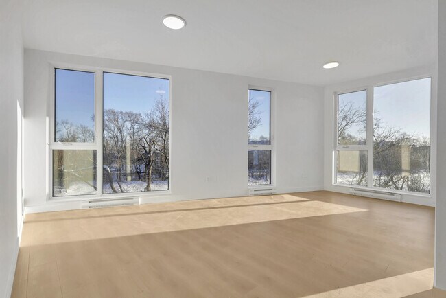 Photo - 6037 Boul De Maisonneuve