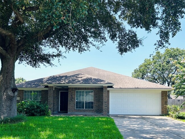 1404 Helmsley Dr