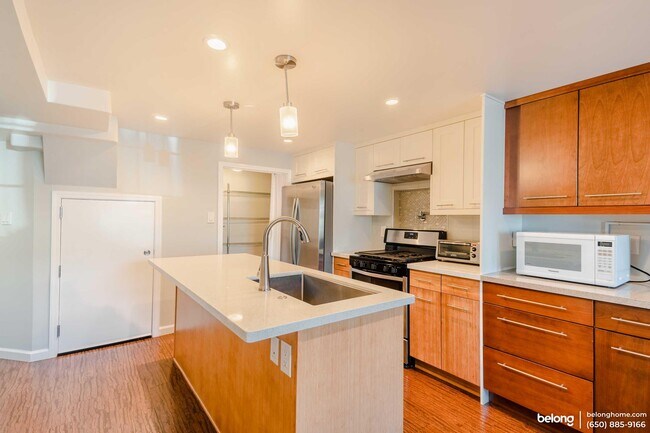 Photo - 653 St Francis Blvd