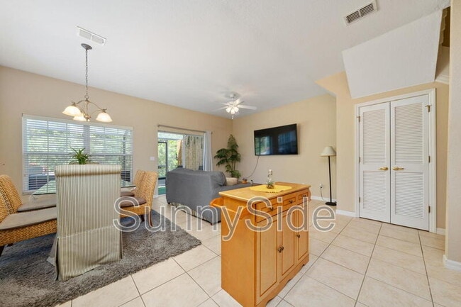 Photo - 2390 Caravelle Cir