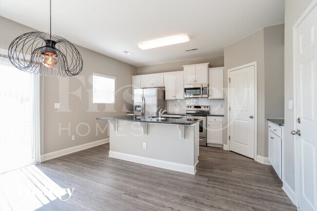 Photo - 9221 Evans Creek Ct