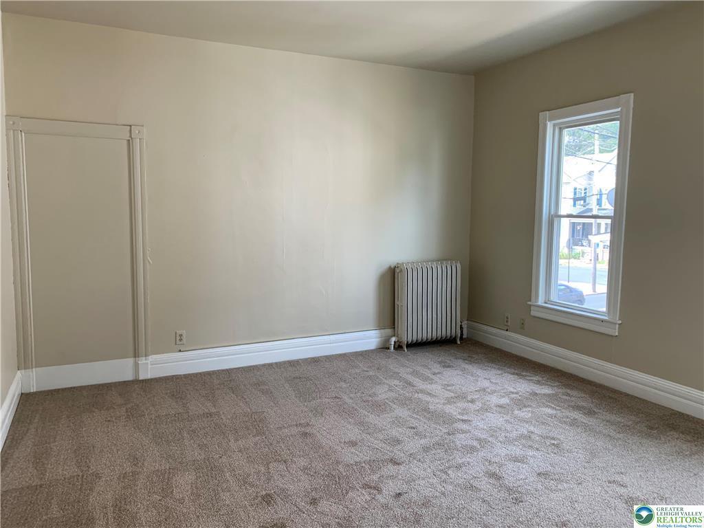 Photo - 225 Market St