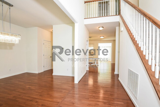 Photo - 2913 Bayfront Way