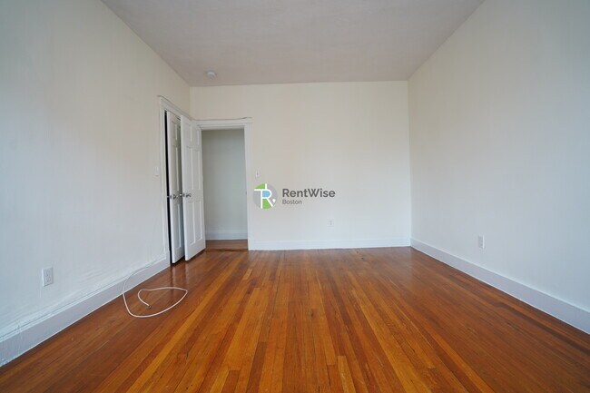 Photo - 82 Brainerd Rd Unidad 19