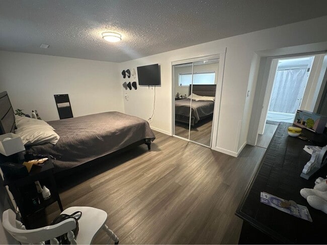 Photo - 17328-17385 85 Ave NW