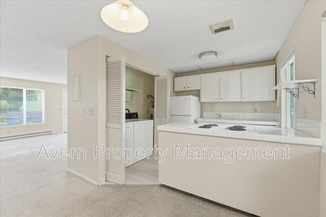 Photo - 5023-5033 SW Pasadena Street - 5025