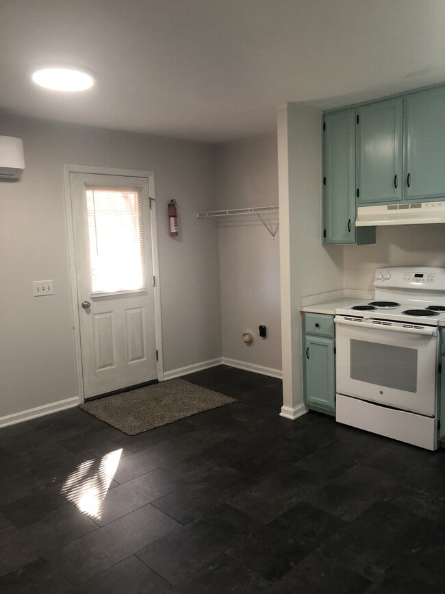 Photo - 462 Woodhaven Rd