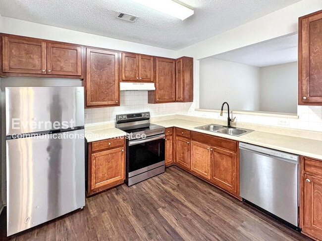 Photo - 8646 Thomas Ln