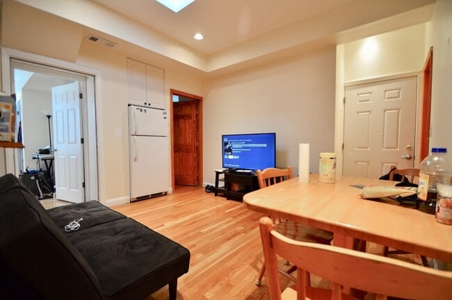 Photo - 1803 Beacon St Unit 8