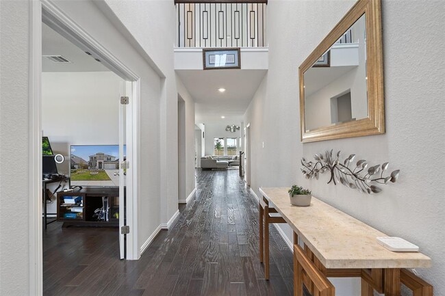 Photo - 4101 Gildas Path