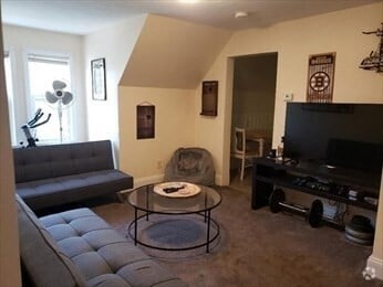 Building Photo - 71 Adams St Unit 3 Rental