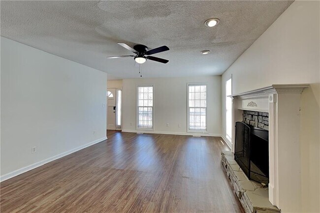 Photo - 162 Kipling Dr