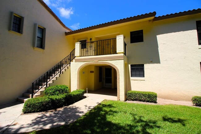 Building Photo - 2600 Greenwood Terrace Unit G-112 Rental
