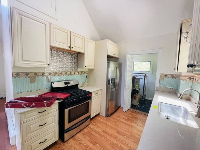 Photo - 16 Herb Hill Rd
