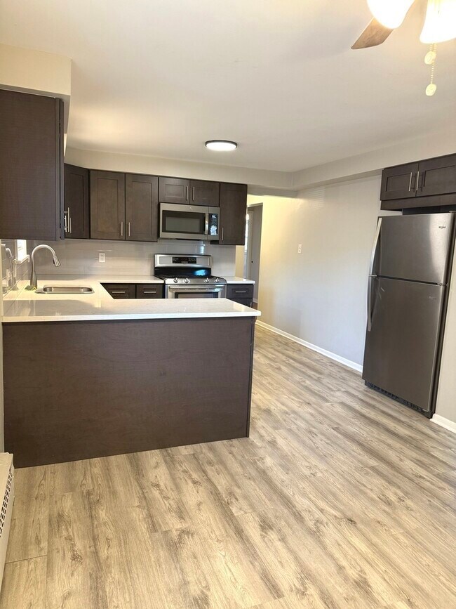 Photo - 4644 N Sayre Ave