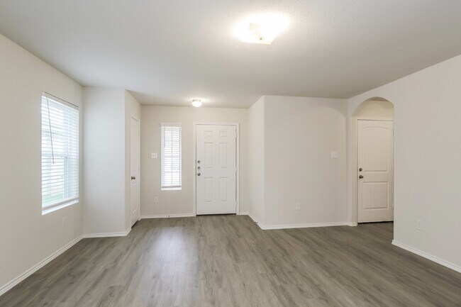 Photo - 325 Shelby Meadow Dr