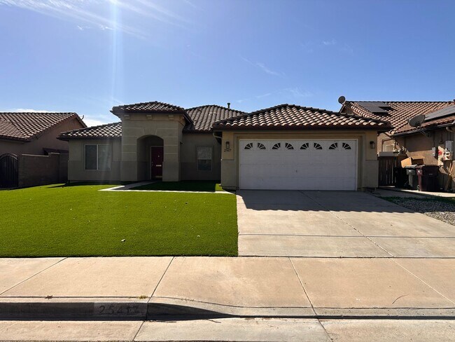 Building Photo - Beautiful 3-Bedroom, 2-Bathroom Home in Desirable Menifee Neighborhood