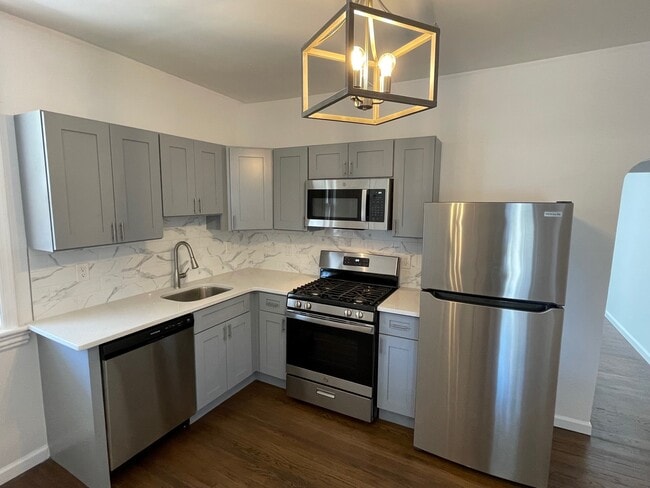 Building Photo - 258 2nd St Rental