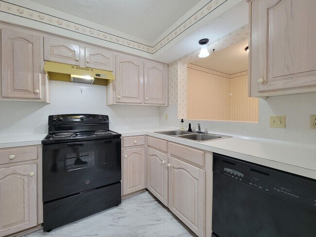 Photo - 2 BEDROOM 2.5 BATH TOWNHOME IN HUMBLE