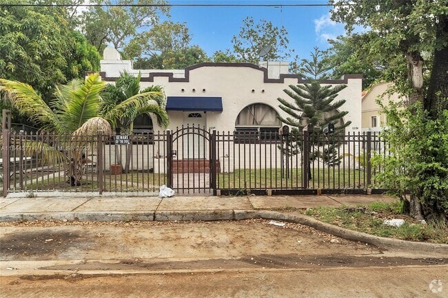 Building Photo - 1137 NW 29th Terrace Unit 1130 Rental