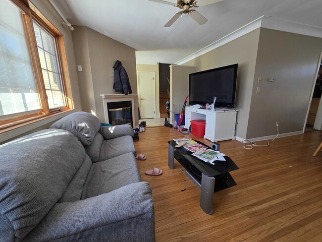 Photo - 127 Robert Wallace Dr