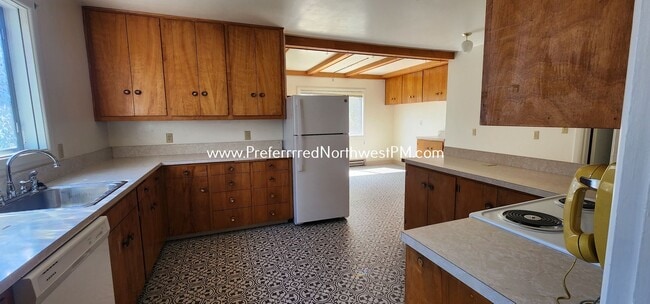 Photo - 788 W 11th Ave