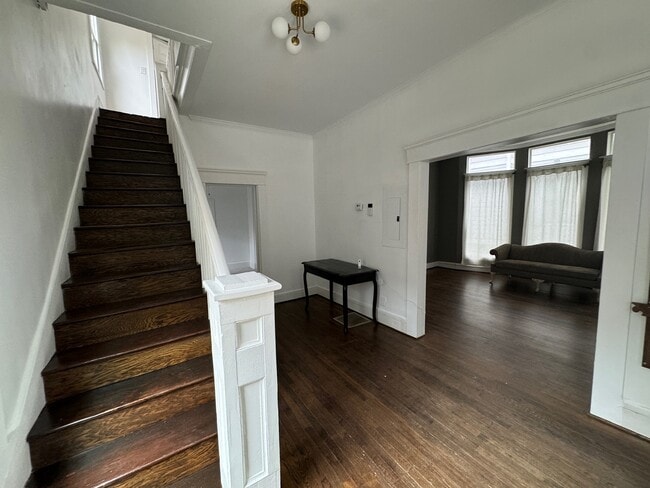 Photo - 99 Ormond St SE