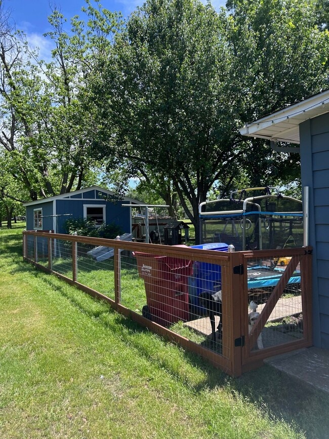 Photo - 1102 Walnut St