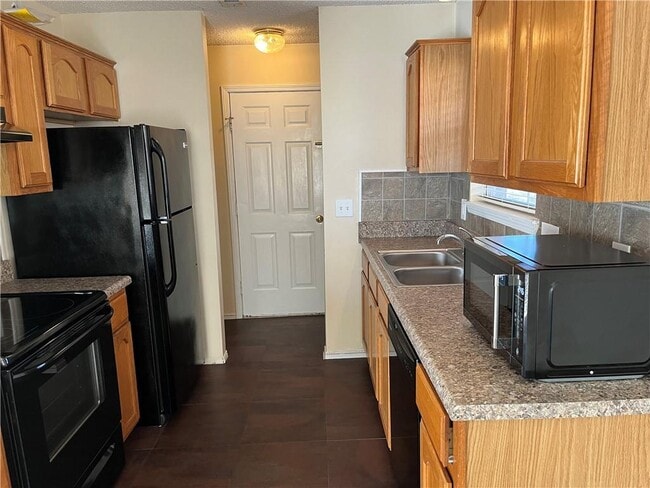 Photo - 1143 S Liberty Dr