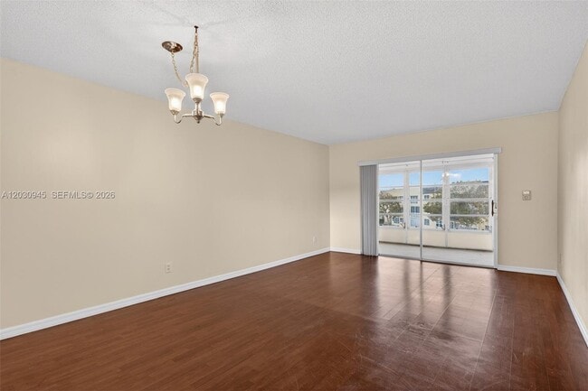 Photo - 6070 NW 64th Ave Unidad 308