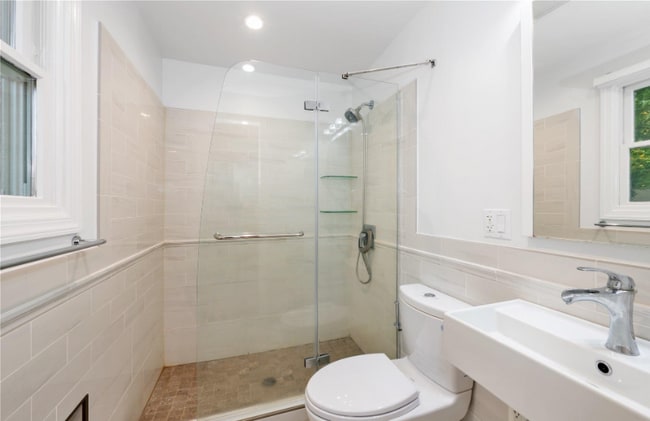 Photo - 29-33-2212 212th St