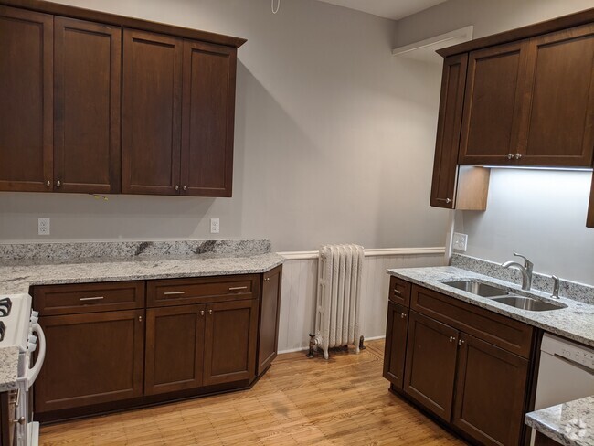 Building Photo - 2638 Bryant Ave S Rental
